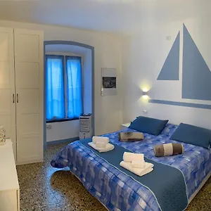 vela-azzurra-manarola.hotelitalianriviera.com/